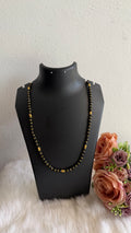 Short black mala