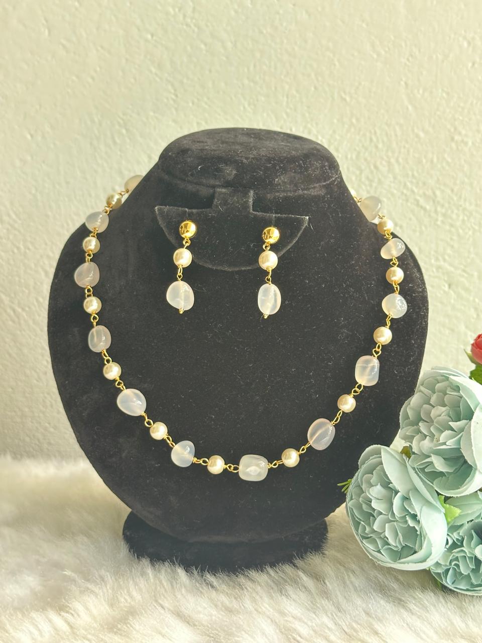 white short beads set
